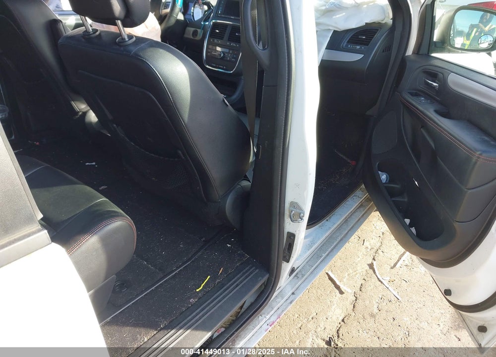 2016 DODGE GRAND CARAVAN R/T VIN: 2C4RDGEG3GR328829