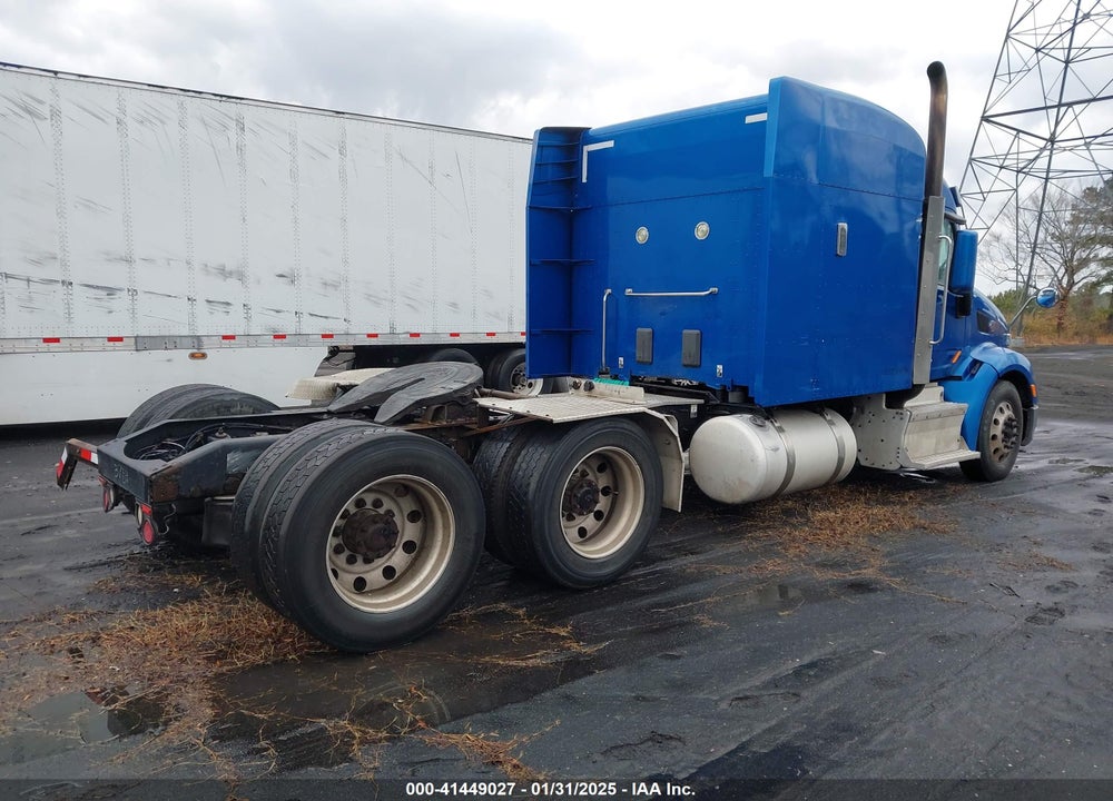 2014 PETERBILT 579 VIN: 1XPBDP9X7ED212415