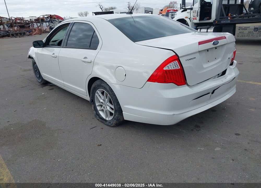 2011 FORD FUSION VIN: 3FAHP0GA3BR268644