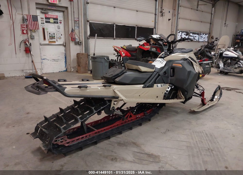 2024 SKI DOO RENEGADE VIN: 2BPSTNRR2RV000087