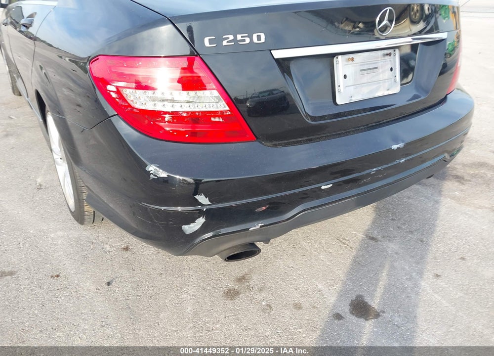 2012 MERCEDES-BENZ C 250 VIN: WDDGF4HB4CR205112