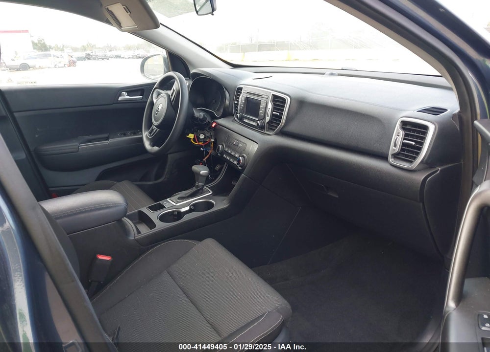 2018 KIA SPORTAGE LX VIN: KNDPM3AC0J7455081