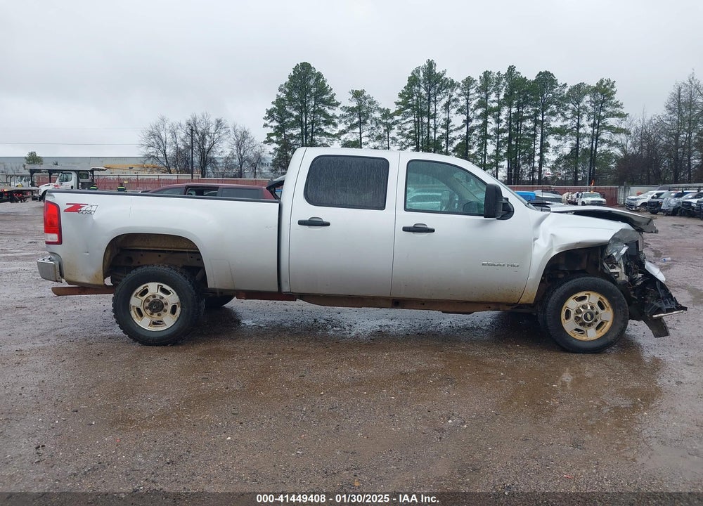 2013 GMC SIERRA 2500HD VIN: 1GT120CG1DF218393