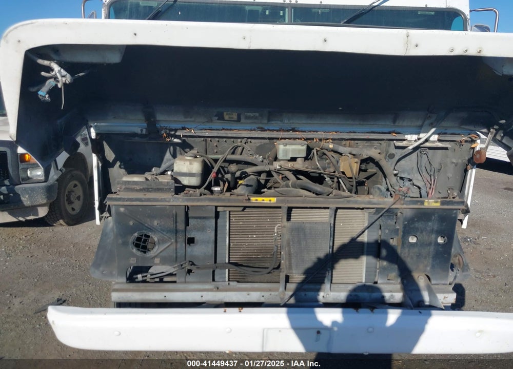 2001 WORKHORSE CUSTOM CHASSIS FORWARD CONTROL CHASSIS P4500 VIN: 5B4KP42R113325544