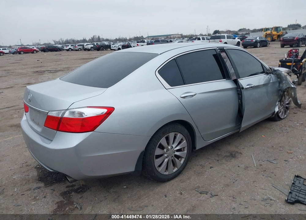 2013 HONDA ACCORD VIN: 1HGCR2F77DA028947