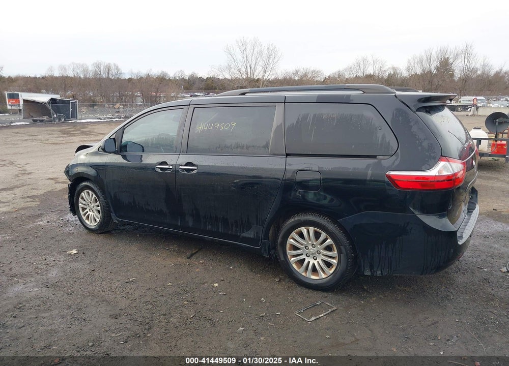 2017 TOYOTA SIENNA XLE LIMITED VIN: 5TDYZ3DC8HS790851
