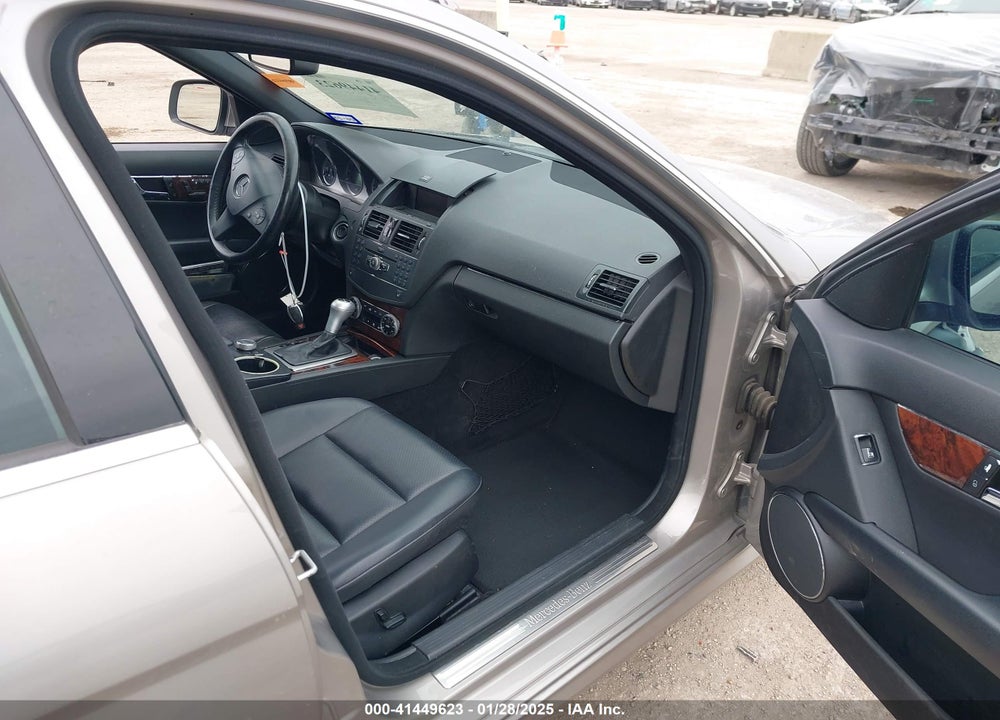 2009 MERCEDES-BENZ C 300 VIN: WDDGF54X19F234889