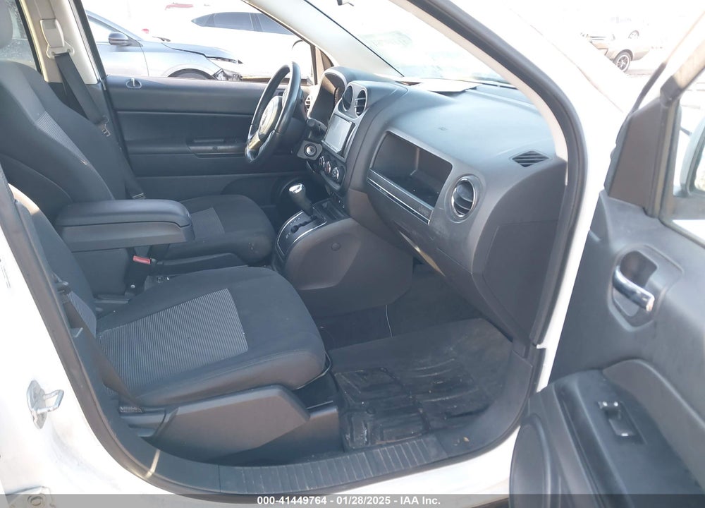 2012 JEEP COMPASS LATITUDE VIN: 1C4NJDEB0CD689667