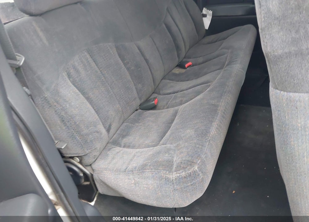 1999 CHEVROLET SILVERADO 1500 LS VIN: 1GCEC19T8XZ109599