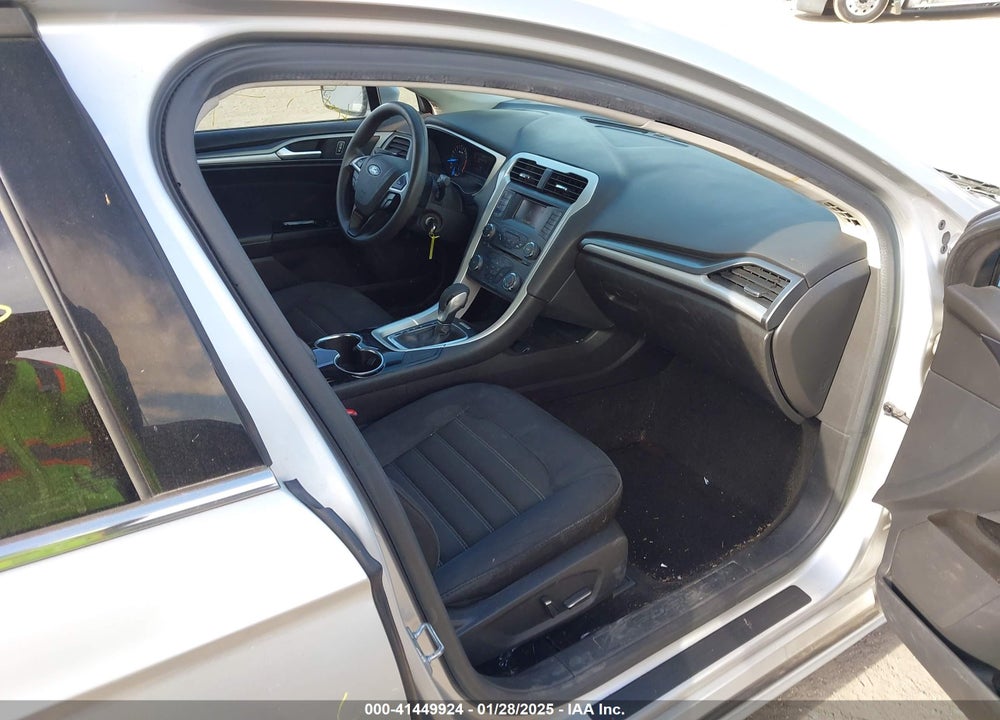2015 FORD FUSION VIN: 1FA6P0H74F5117220