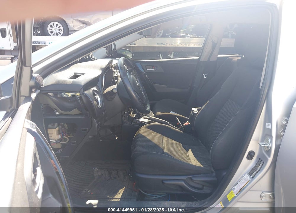 2018 TOYOTA COROLLA IM VIN: JTNKARJEXJJ558627