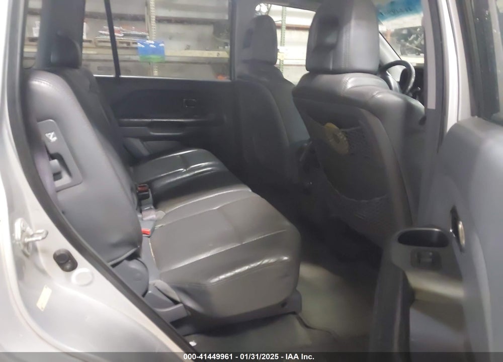 2005 HONDA PILOT EX-L VIN: 2HKYF186X5H542779
