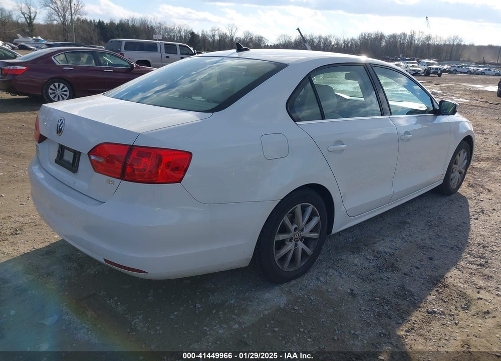 2014 VOLKSWAGEN JETTA VIN: 3VWB17AJ8EM422931