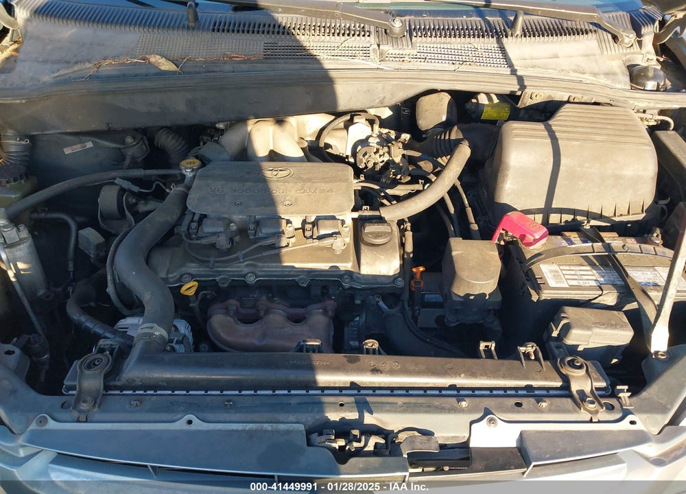 2000 TOYOTA SIENNA LE VIN: 4T3ZF13C6YU192324
