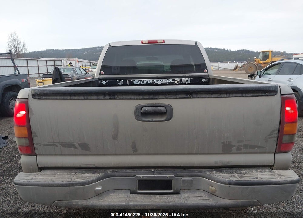1999 CHEVROLET SILVERADO 1500 LS VIN: 2GCEK19T7X1167120