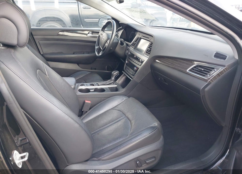 2015 HYUNDAI SONATA VIN: 5NPE34AF6FH161424