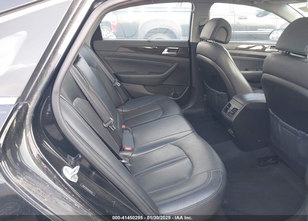 2015 HYUNDAI SONATA VIN: 5NPE34AF6FH161424