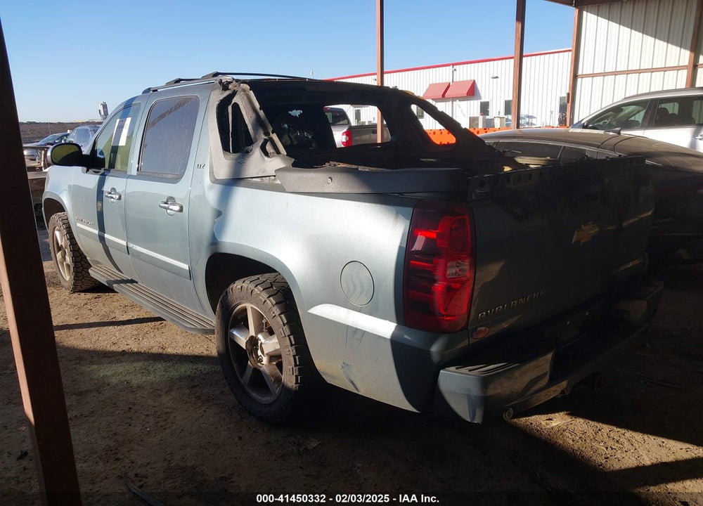 2011 CHEVROLET AVALANCHE 1500 LTZ VIN: 3GNMCGE05BG311018