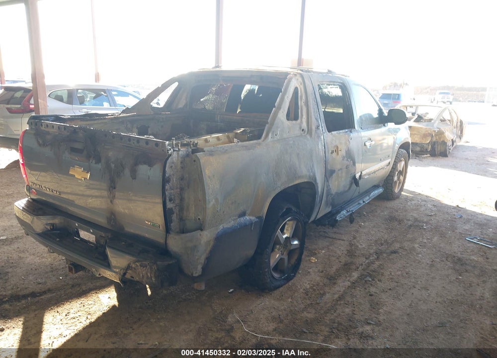 2011 CHEVROLET AVALANCHE 1500 LTZ VIN: 3GNMCGE05BG311018