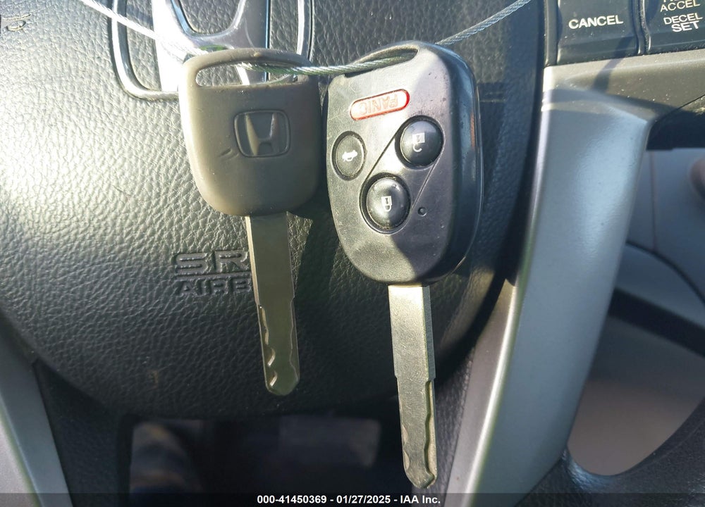 2009 HONDA ACCORD VIN: 1HGCP26339A175020
