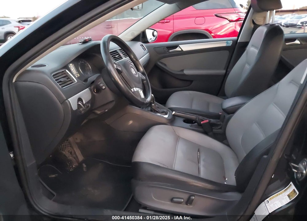 2013 VOLKSWAGEN JETTA VIN: 3VW637AJ1DM277984