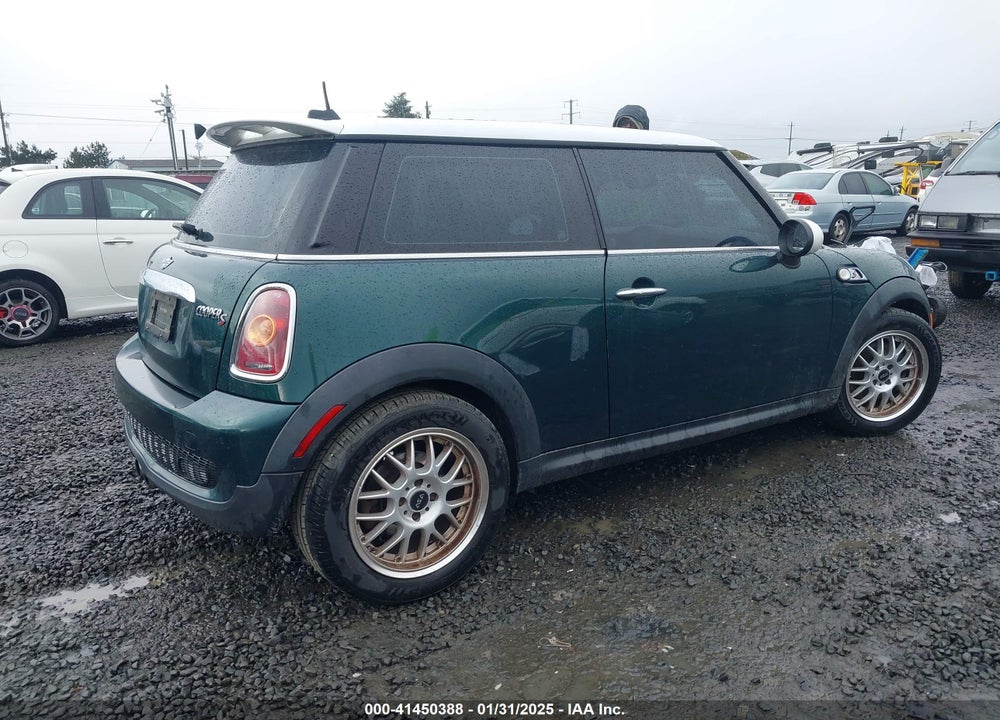 2010 MINI COOPER S VIN: WMWMF7C54ATW89845