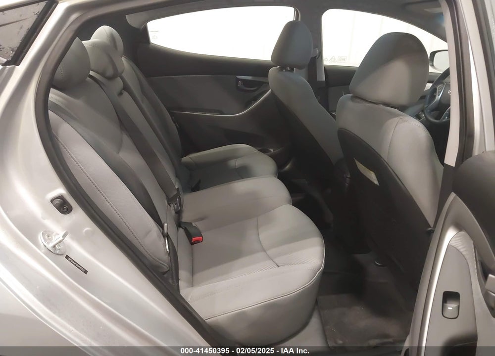 2013 HYUNDAI ELANTRA VIN: 5NPDH4AE1DH445352