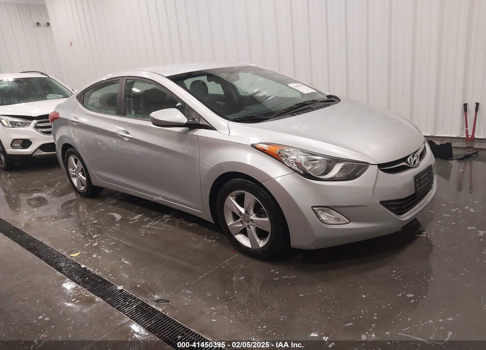 2013 HYUNDAI ELANTRA VIN: 5NPDH4AE1DH445352