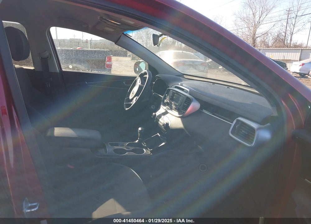 2016 KIA SORENTO 3.3L LX VIN: 5XYPGDA52GG172773