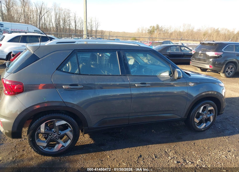 2023 HYUNDAI VENUE SEL VIN: KMHRC8A38PU275586