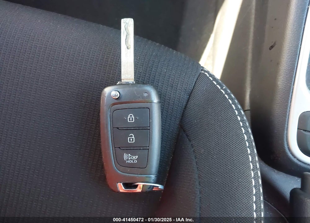 2023 HYUNDAI VENUE SEL VIN: KMHRC8A38PU275586