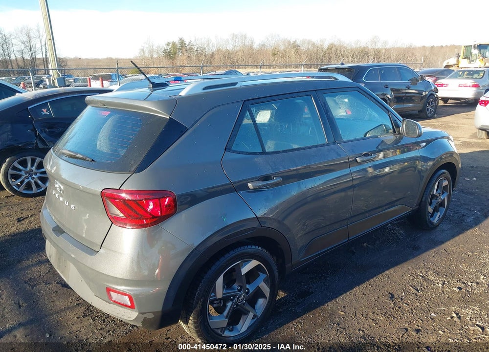 2023 HYUNDAI VENUE SEL VIN: KMHRC8A38PU275586