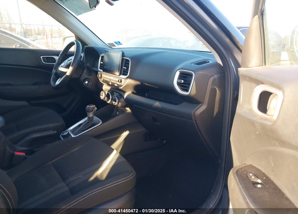 2023 HYUNDAI VENUE SEL VIN: KMHRC8A38PU275586