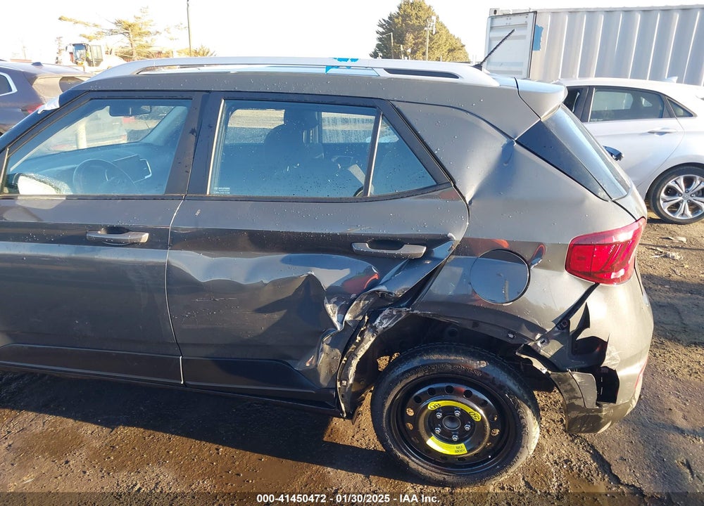 2023 HYUNDAI VENUE SEL VIN: KMHRC8A38PU275586