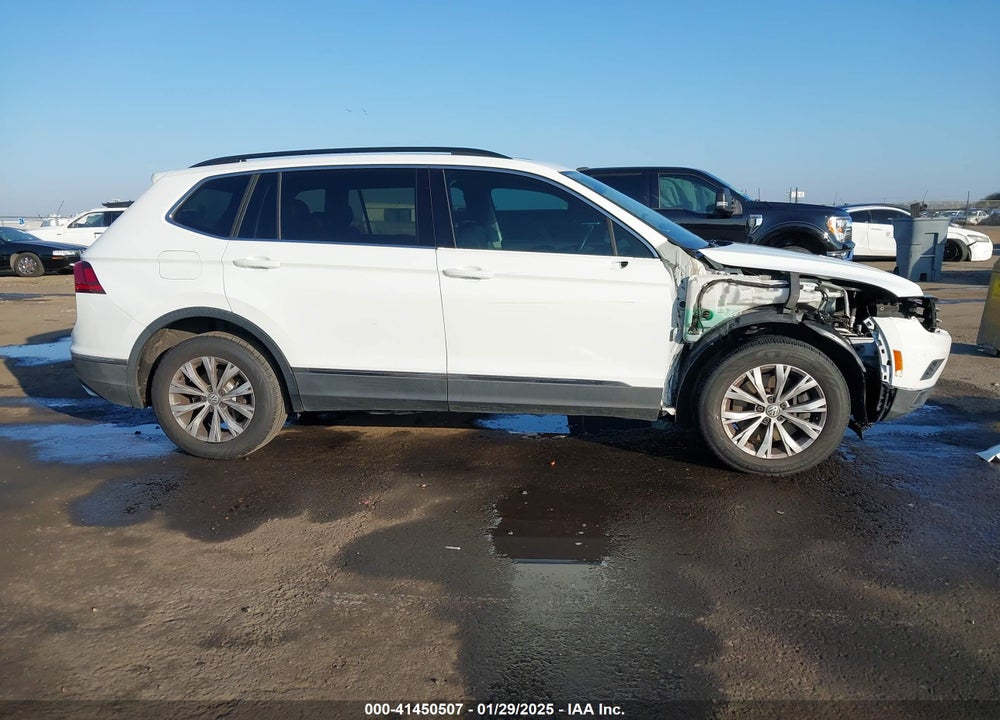 2018 VOLKSWAGEN TIGUAN 2.0T SE/2.0T SEL VIN: 3VV2B7AX0JM096218