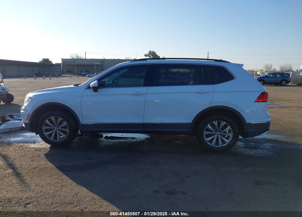 2018 VOLKSWAGEN TIGUAN 2.0T SE/2.0T SEL VIN: 3VV2B7AX0JM096218