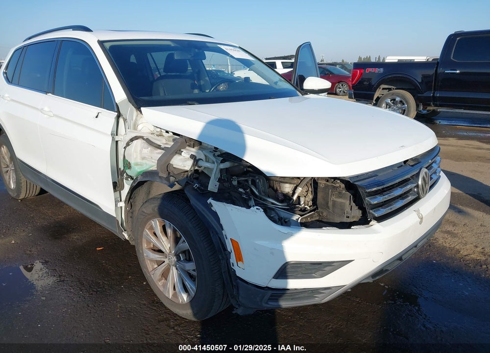 2018 VOLKSWAGEN TIGUAN 2.0T SE/2.0T SEL VIN: 3VV2B7AX0JM096218