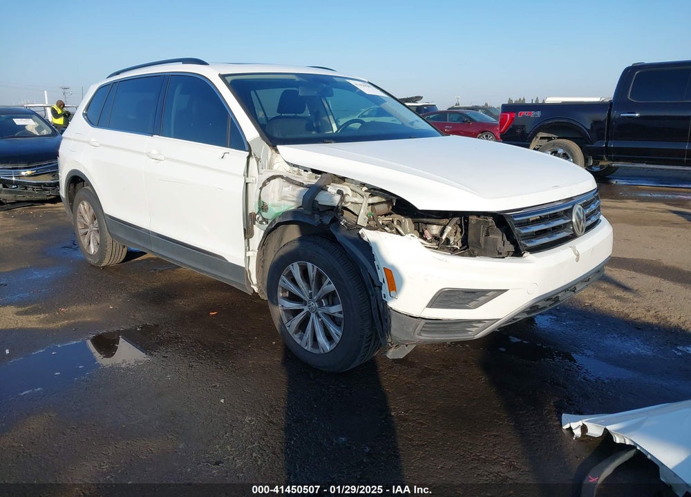 2018 VOLKSWAGEN TIGUAN 2.0T SE/2.0T SEL VIN: 3VV2B7AX0JM096218