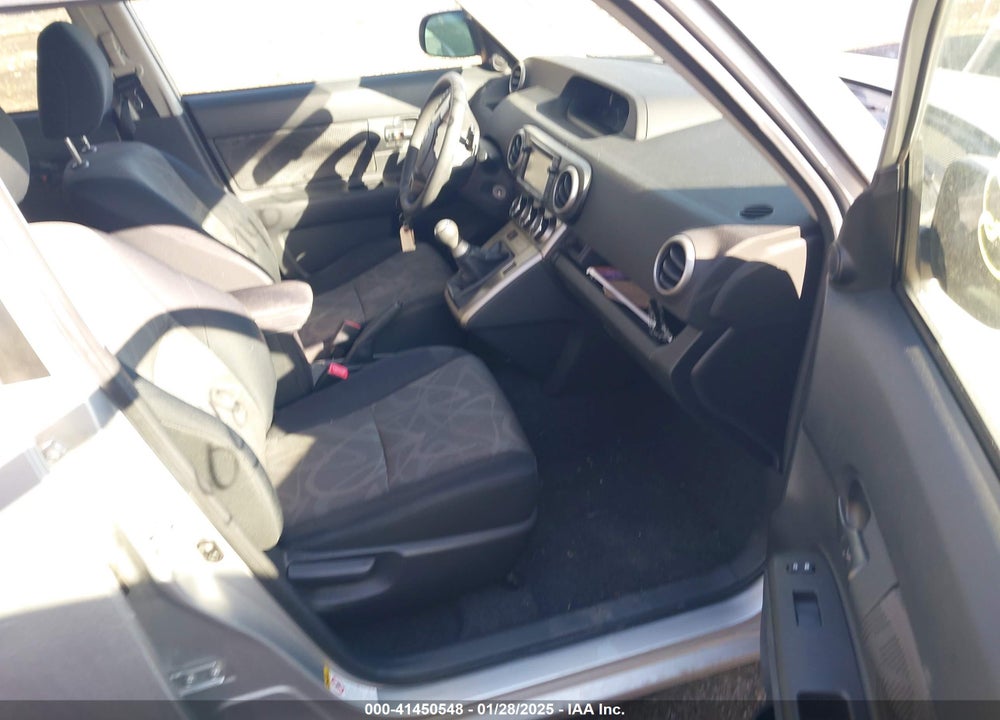 2015 SCION XB VIN: JTLZE4FE7FJ069178