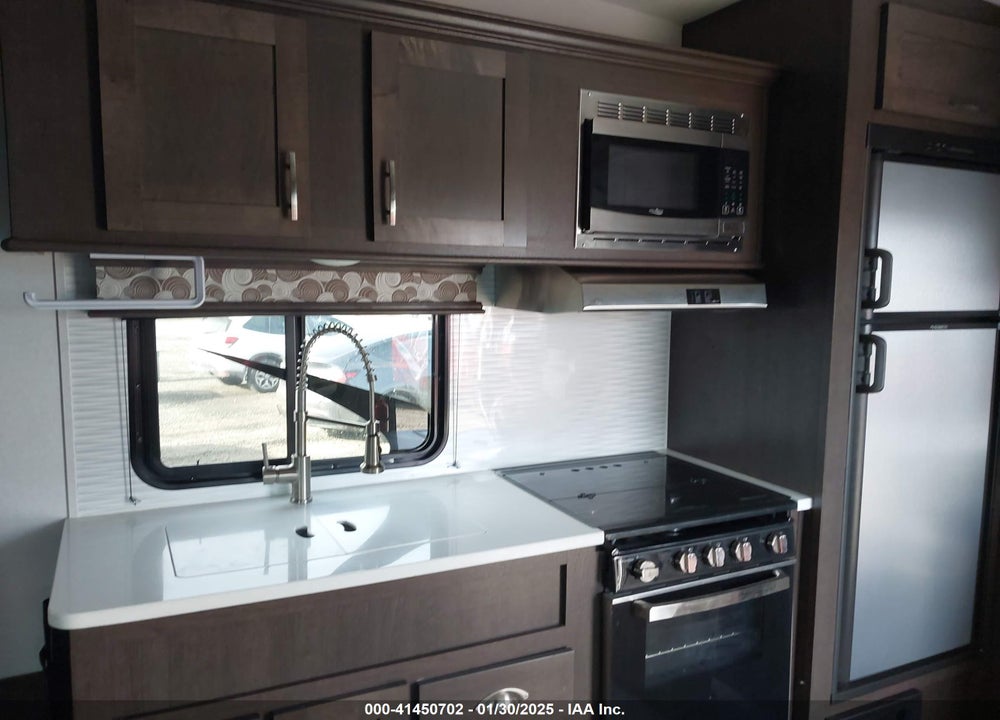 2019 FOREST RIVER SANDSTORM VIN: 4X4TSCA21KE010366