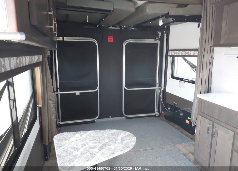 2019 FOREST RIVER SANDSTORM VIN: 4X4TSCA21KE010366