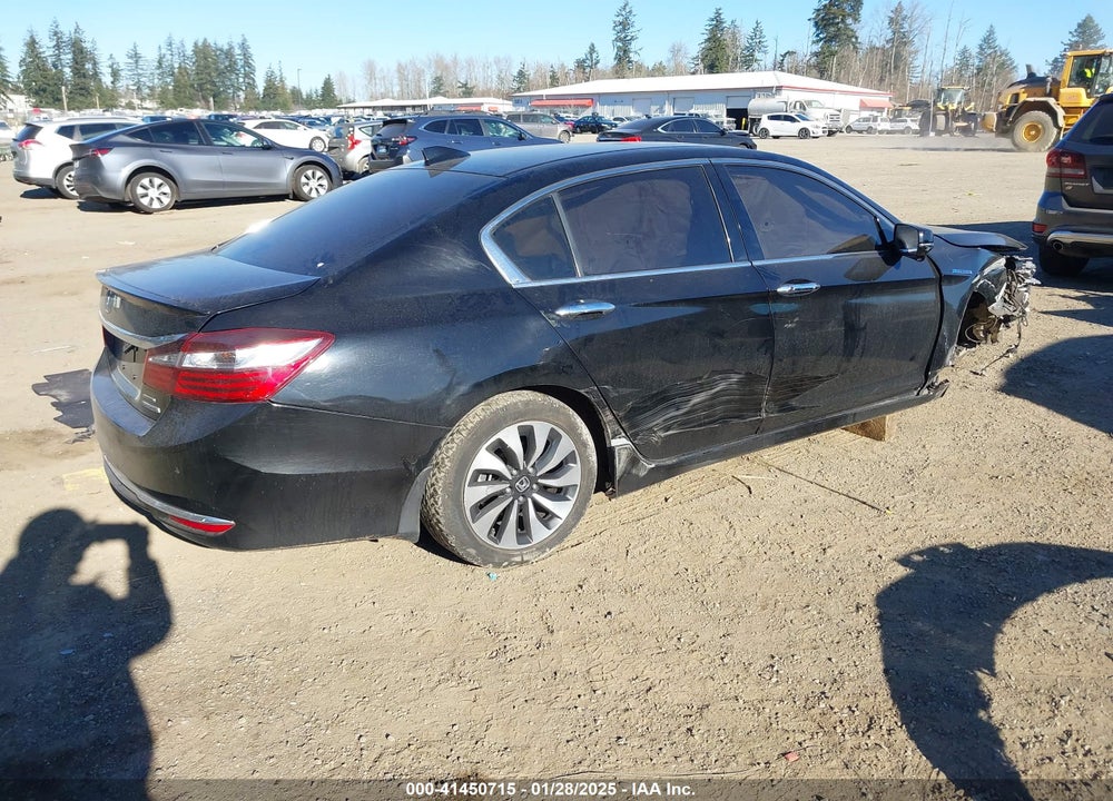 2017 HONDA ACCORD HYBRID TOURING VIN: JHMCR6F76HC011958