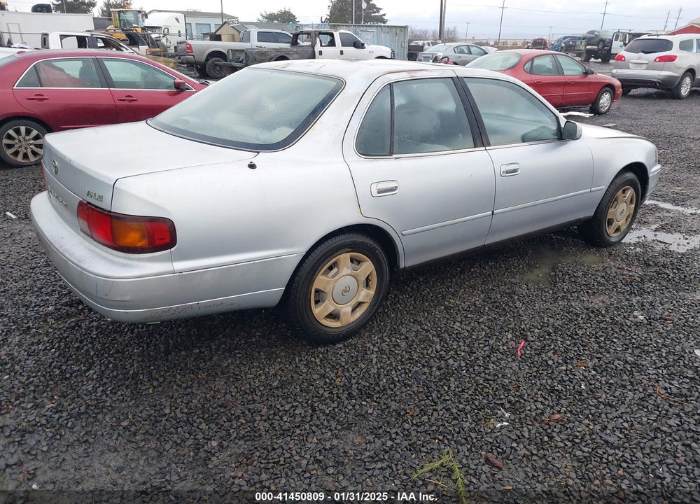 1996 TOYOTA CAMRY LE/XLE/SE VIN: 4T1BF12K1TU137601
