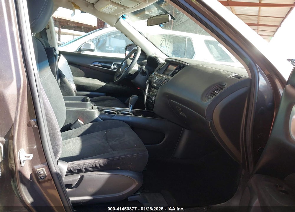 2016 NISSAN PATHFINDER VIN: 5N1AR2MN3GC623029