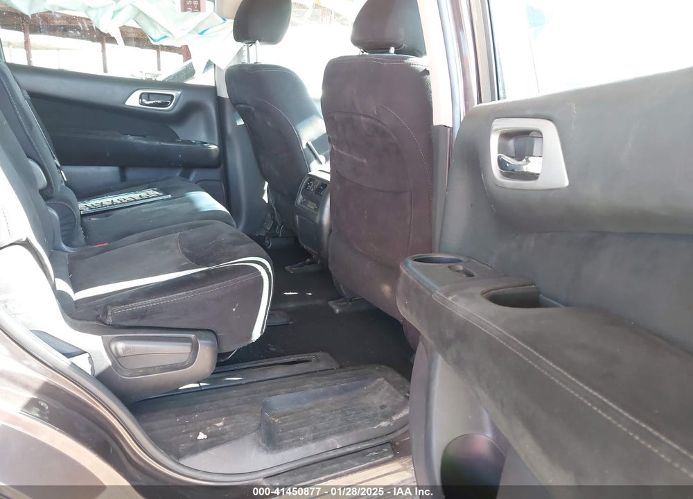 2016 NISSAN PATHFINDER VIN: 5N1AR2MN3GC623029