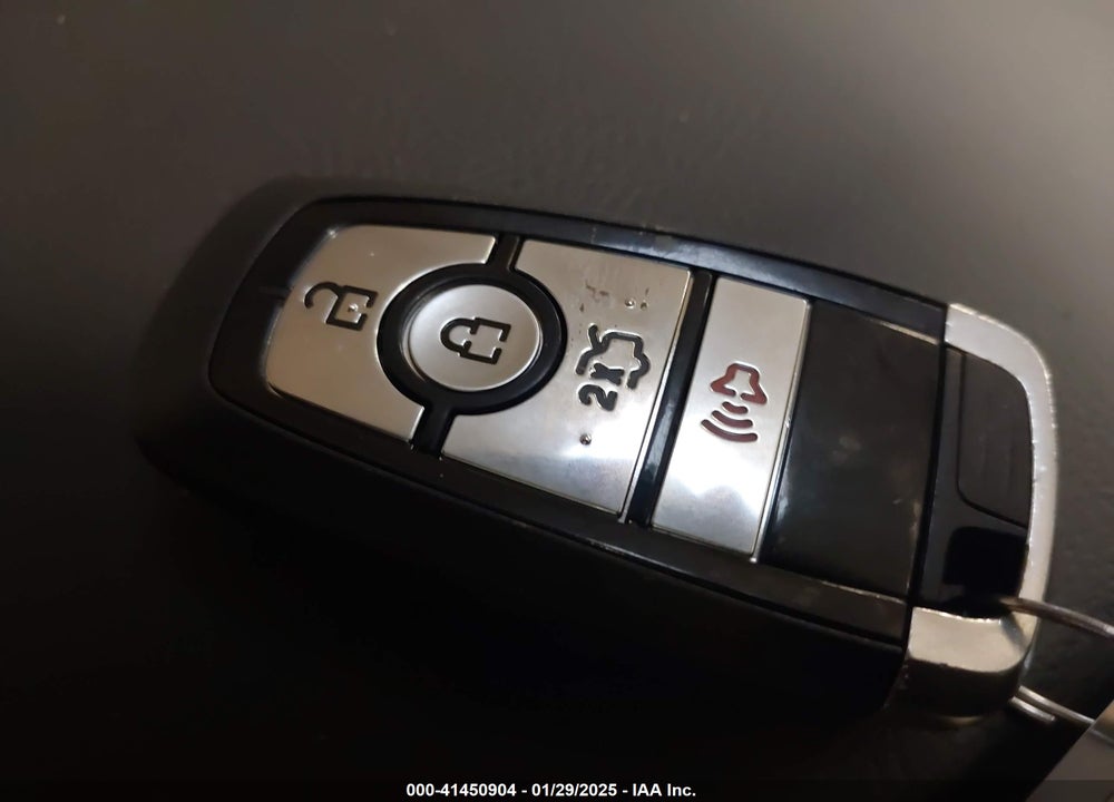 2020 FORD FUSION VIN: 3FA6P0HD6LR111613