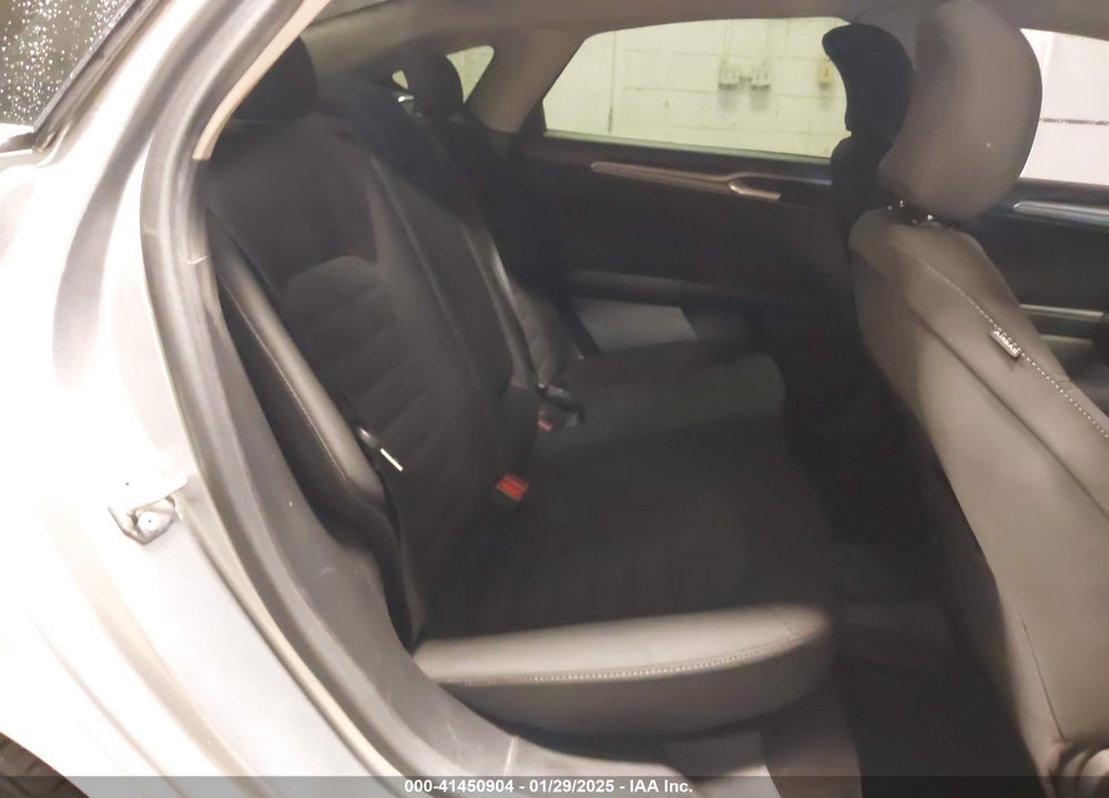 2020 FORD FUSION VIN: 3FA6P0HD6LR111613