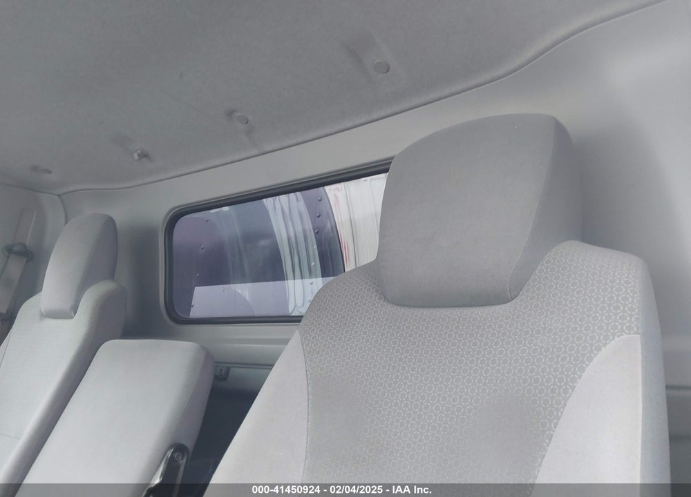 2019 ISUZU NRR VIN: JALE5W165K7303376