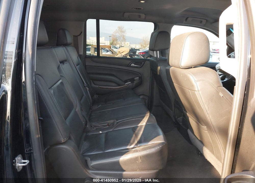 2019 CHEVROLET SUBURBAN LT VIN: 1GNSKHKC2KR190625