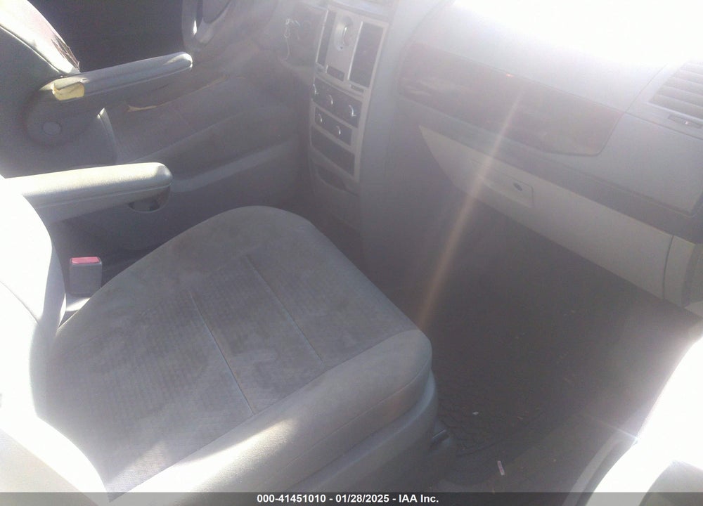 2010 CHRYSLER TOWN & COUNTRY VIN: 2A4RR4DE4AR344250